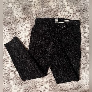 GAP Black skinny ankle capris